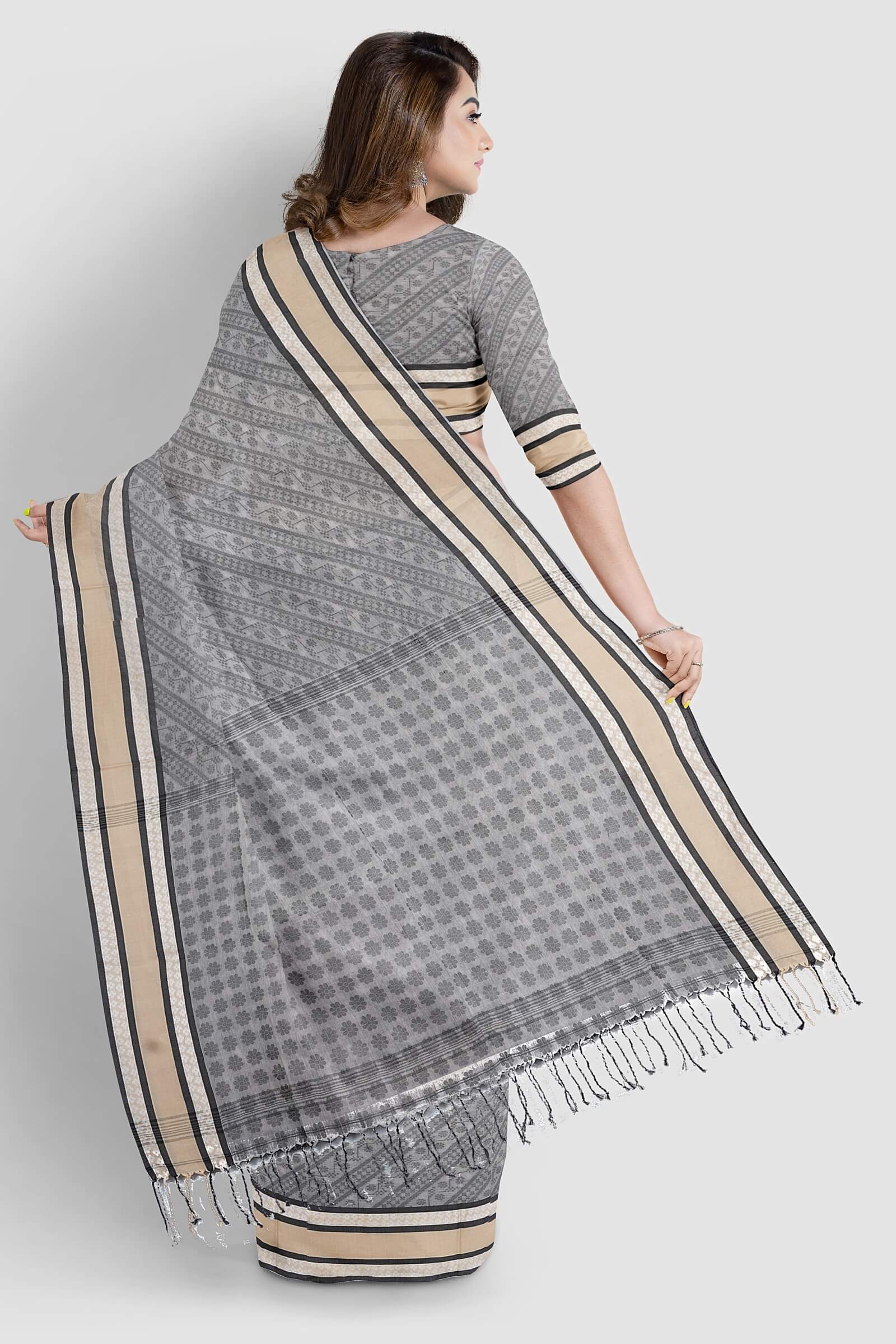 Tantvithi grey handloom cotton saree with traditional woven border
