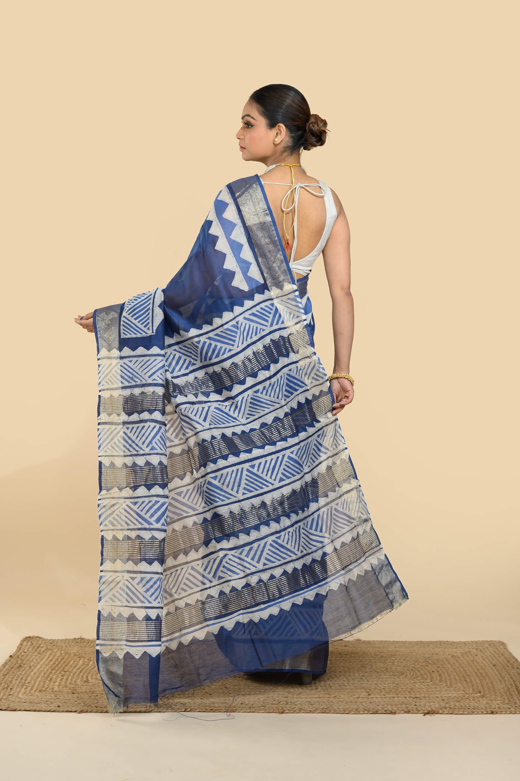 Neelbithi Batik Chanderi Saree Tantvithi - Image 5