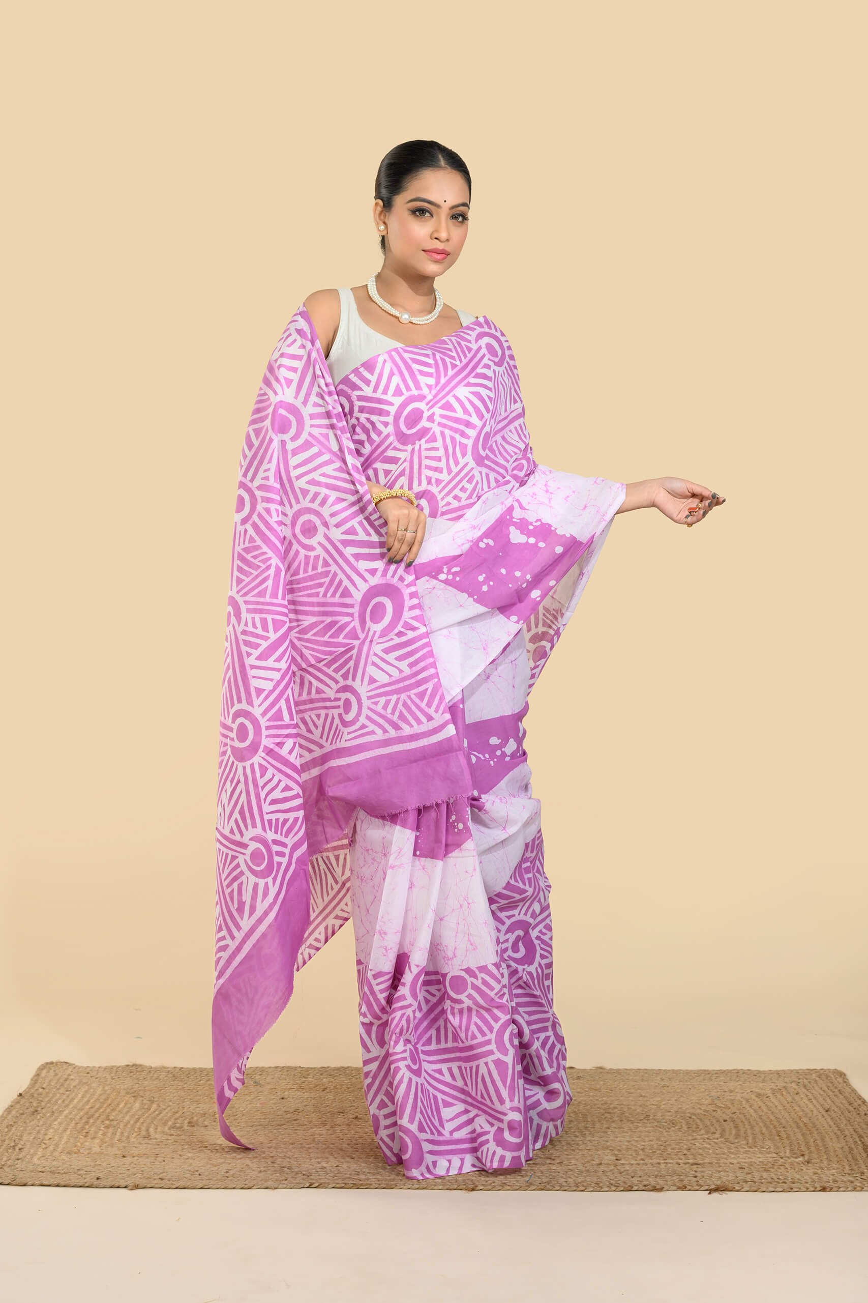 Pink Cotton Batik Saree – Kusumprabha | Tantvithi - Image 5