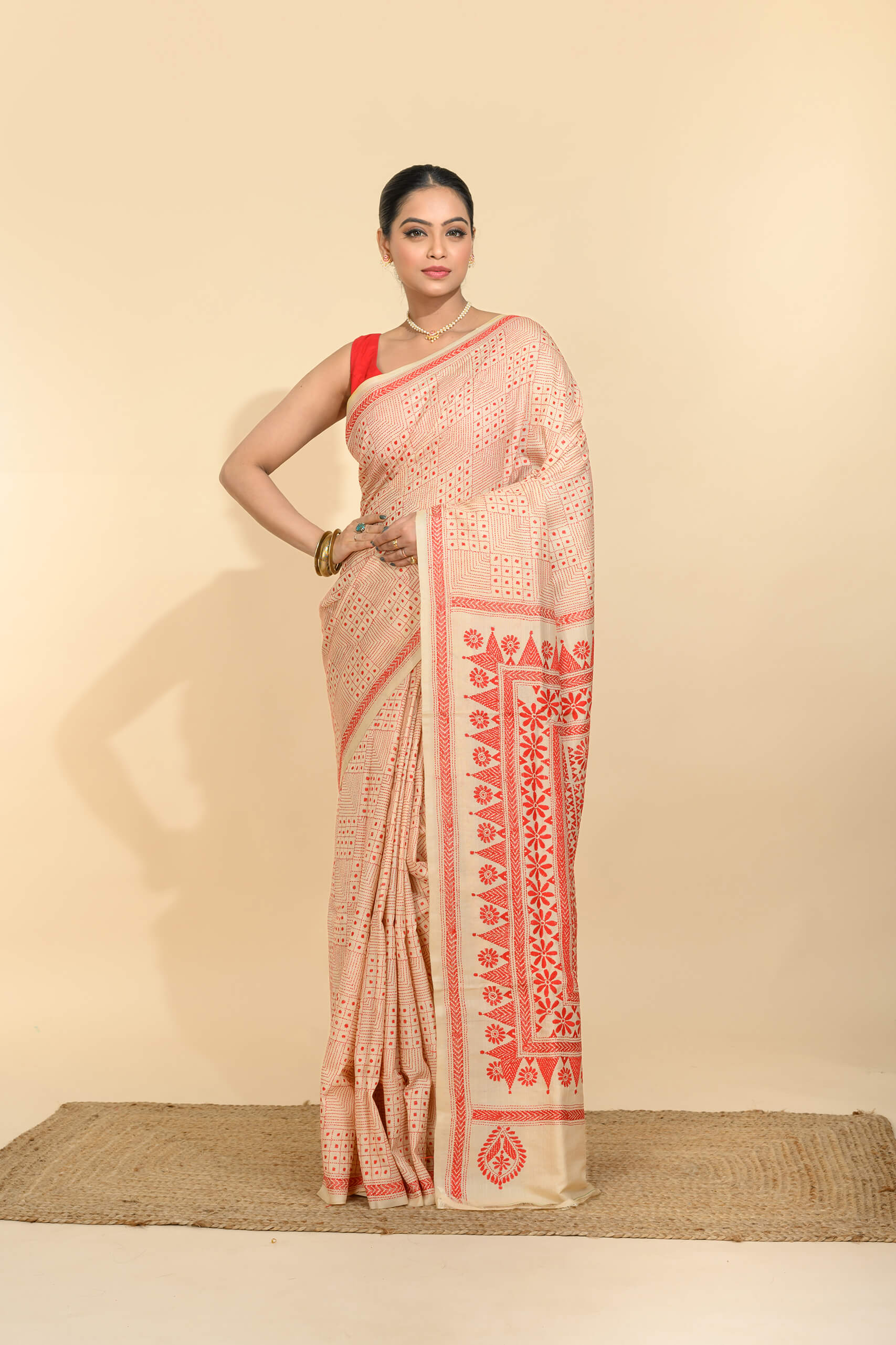 Tussar Kantha Saree – Tantvithi Riva Red Handloom - Image 2