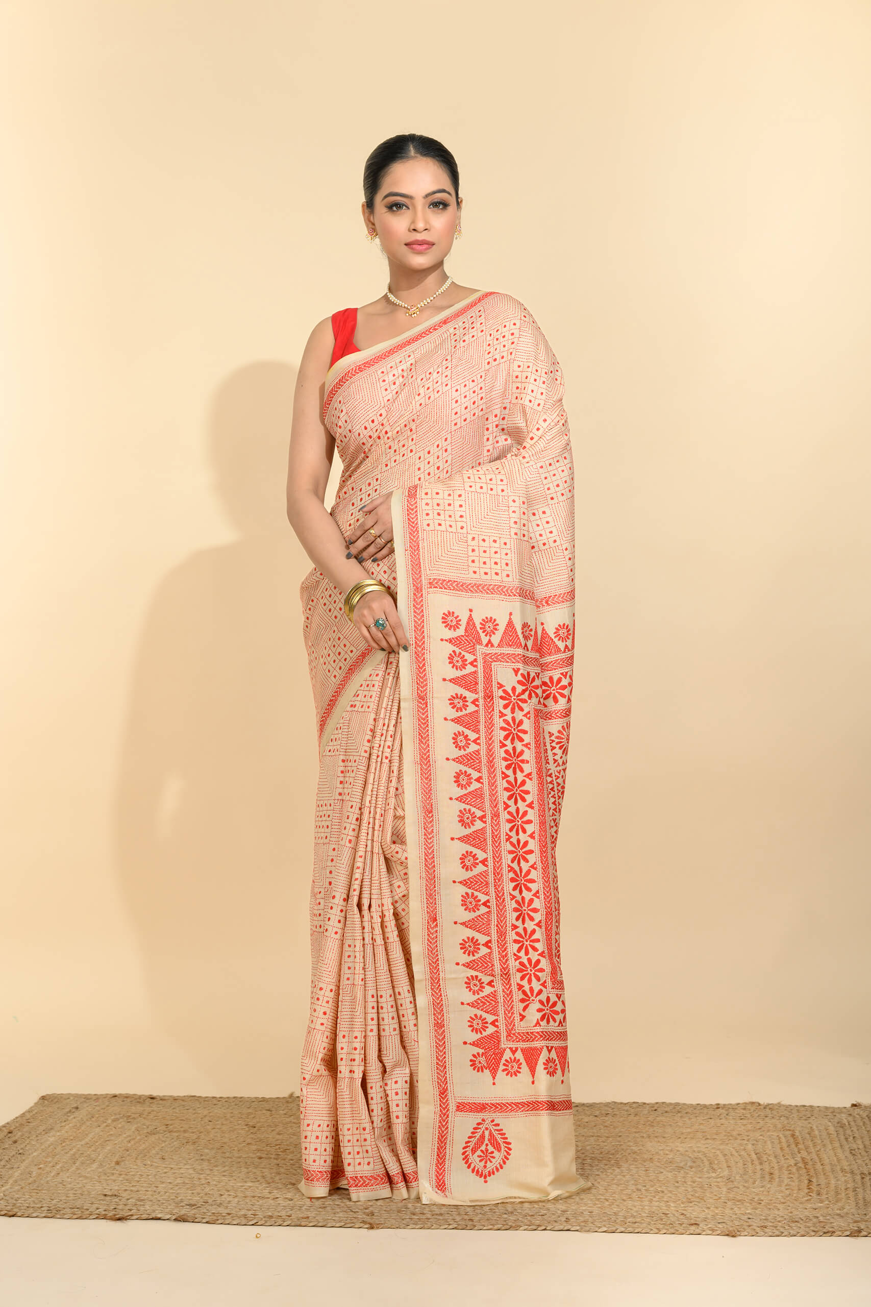 Tussar Kantha Saree – Tantvithi Riva Red Handloom - Image 3