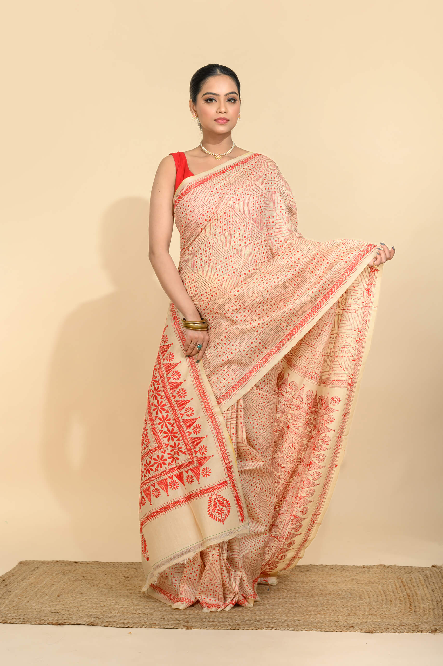 Tussar Kantha Saree – Tantvithi Riva Red Handloom - Image 6