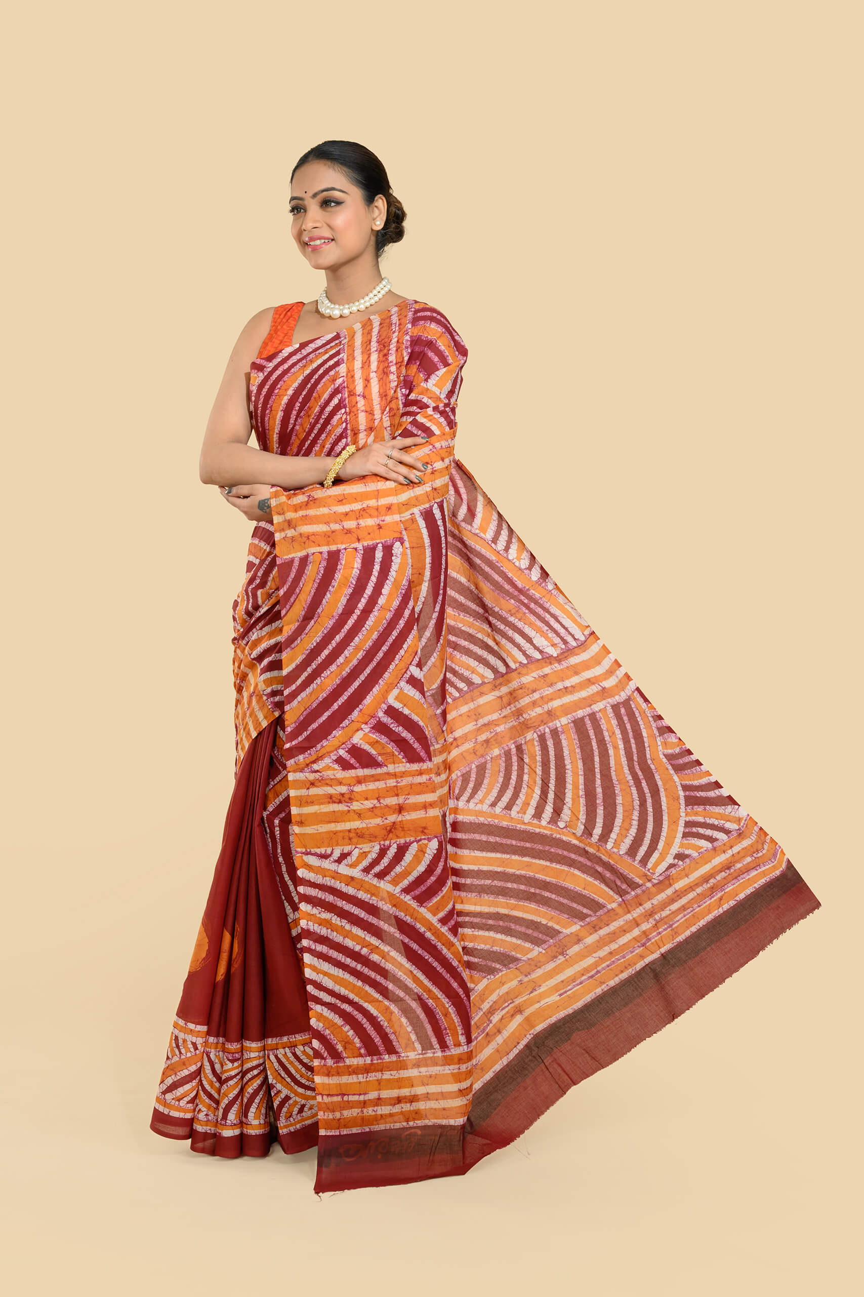 Tantvithi Ranga Rekha Cotton Batik Saree - Image 2