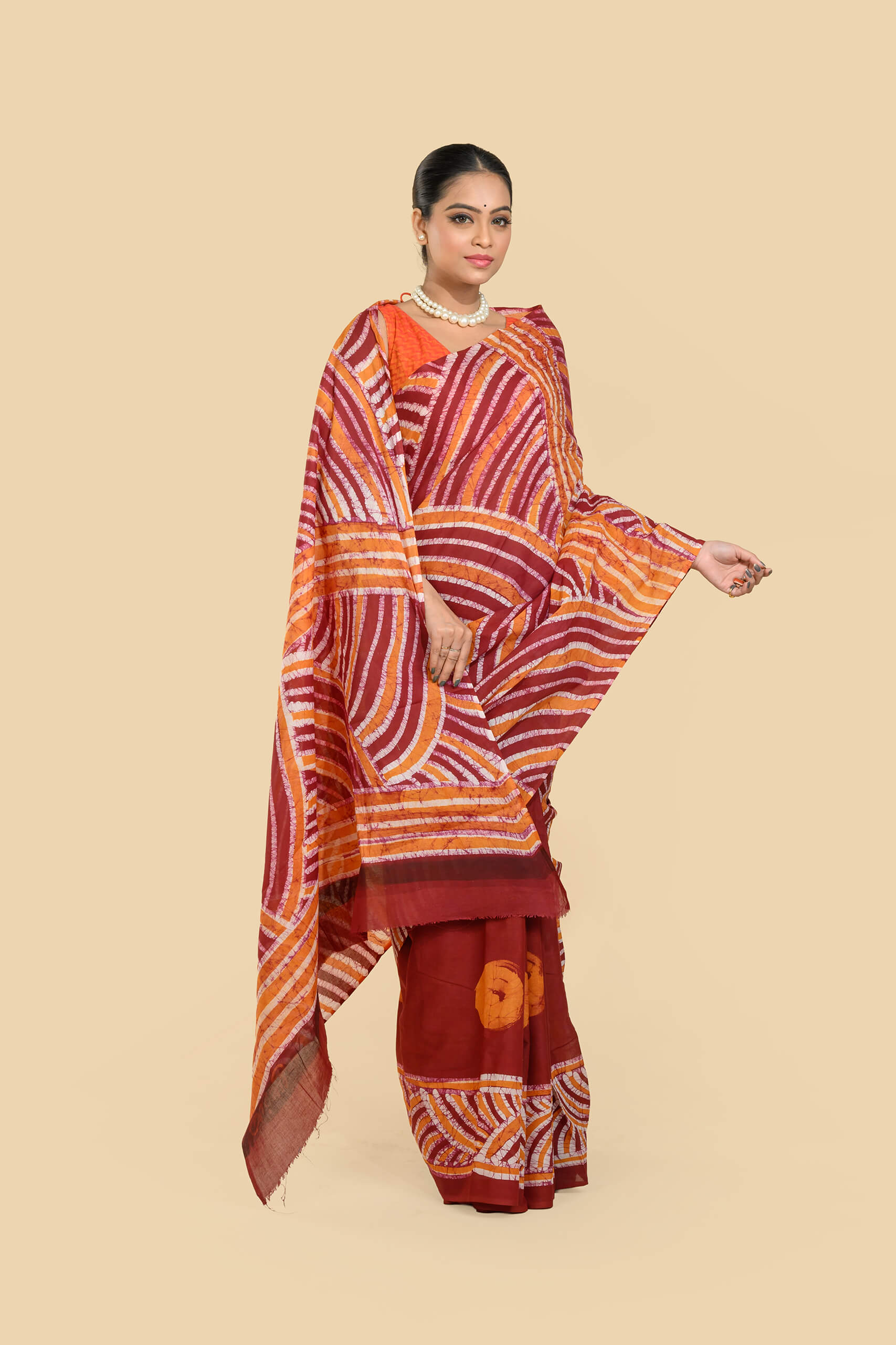 Tantvithi Ranga Rekha Cotton Batik Saree - Image 4