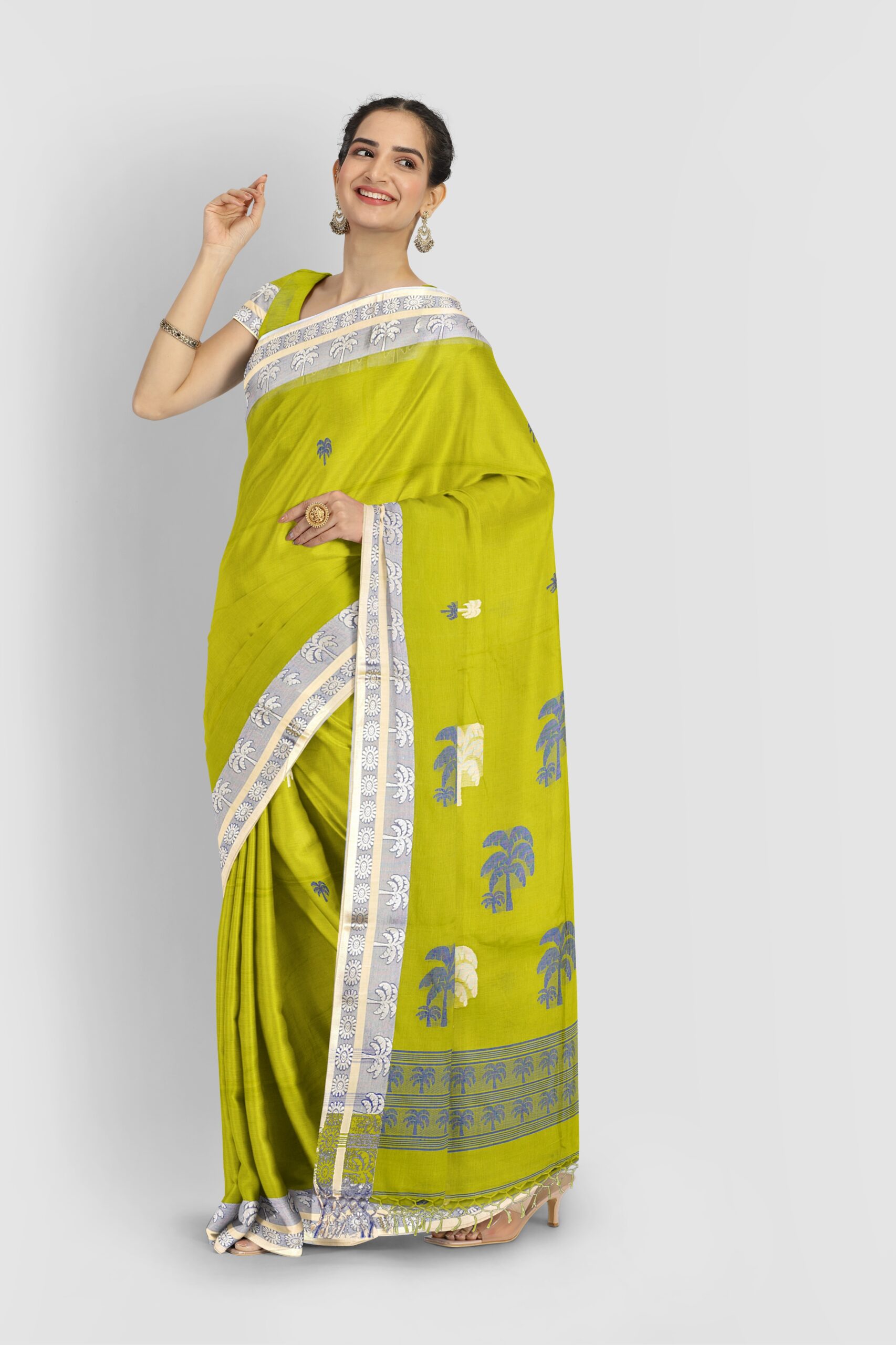 Olive Green Khaddar Cotton Saree with woven Tangail border detail